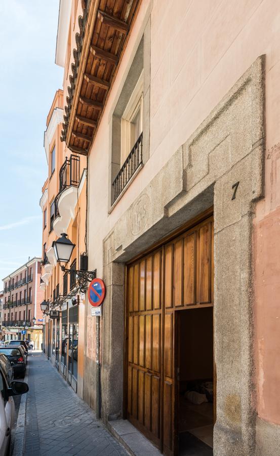 Piso En Edificio Barroco Madrid.アパートメント エクステリア 写真