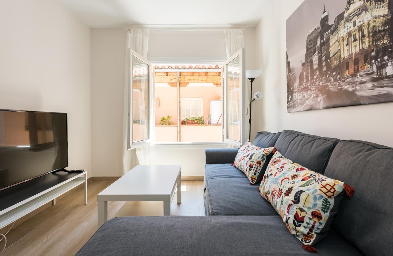 Piso En Edificio Barroco Madrid.アパートメント エクステリア 写真